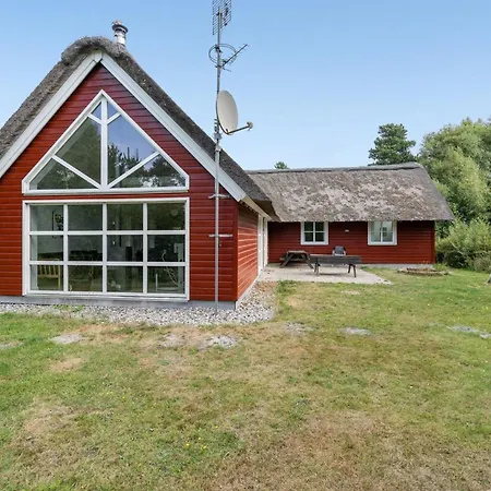 Semesterbostad Jenna - 1-4km From The Sea By Interhome *