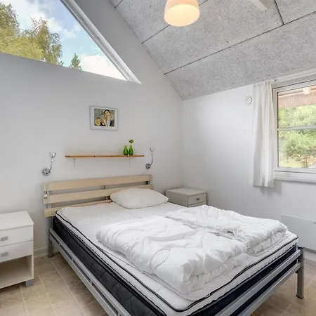 Jenna - 1-4km From The Sea By Interhome *