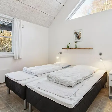 Jenna - 1-4km From The Sea By Interhome *