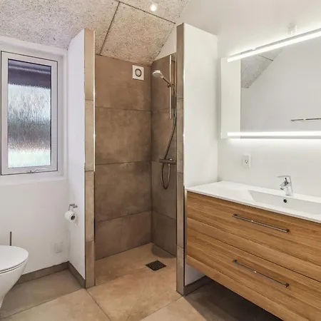 Jenna - 1-4km From The Sea By Interhome Vakantiehuis *