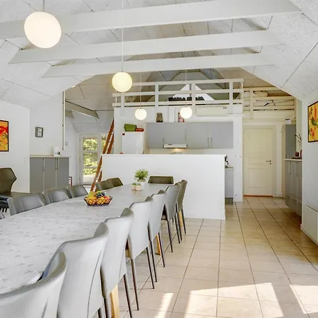 Jenna - 1-4km From The Sea By Interhome